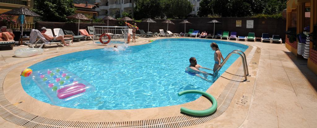Kleopatra Apartments Icmeler Marmaris Eksteriør billede